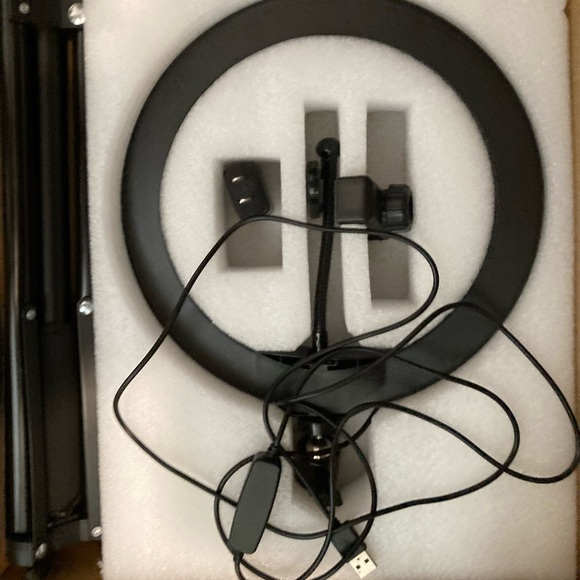 10 inch ring light with tripod new in box for blogging streaming photos camera - Picture 2 of 3
